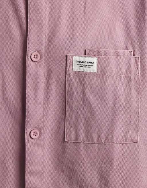 ASOS DESIGN sobrecamisa de sarga de algodón con parche en rosa empolvado, 9 de 9