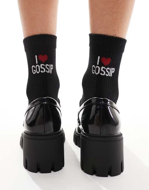 ASOS DESIGN – Socken in Schwarz mit „I Love Gossip“-Slogan