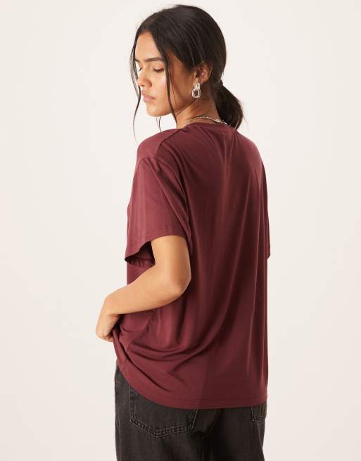ASOS DESIGN - Soepelvallend T-shirt van breatheMax™-lyocell in bordeauxrood, 4 van 4