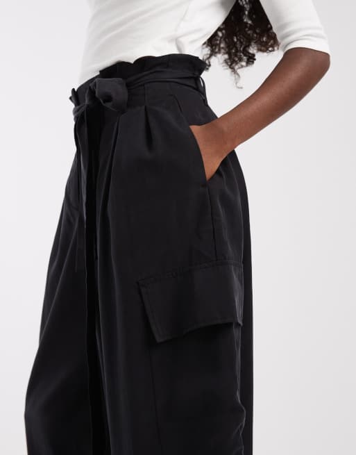 ASOS DESIGN soft cargo balloon pants with belt in black, 3 of 5