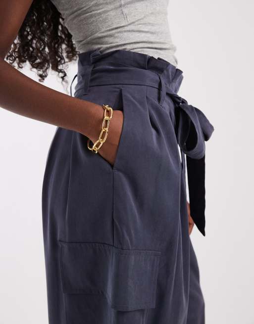 ASOS DESIGN soft cargo balloon trousers with belt in navy, 2 of 5