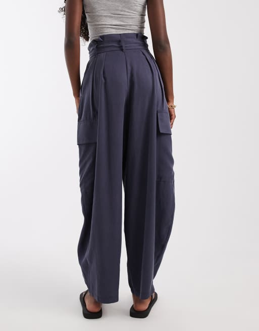 ASOS DESIGN soft cargo balloon trousers with belt in navy, 5 of 5