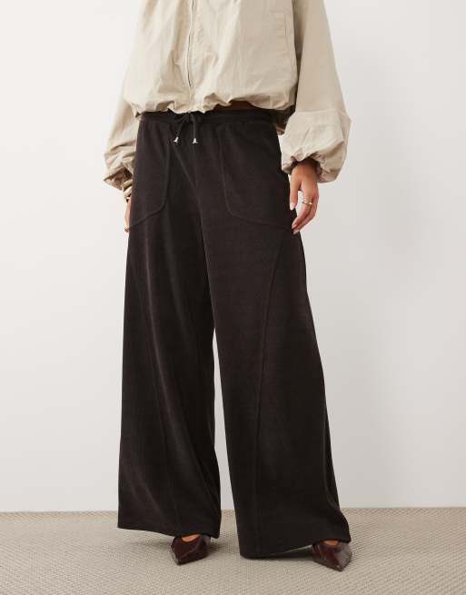 ASOS DESIGN soft cord wide leg trouser in chocolate, 2 of 5