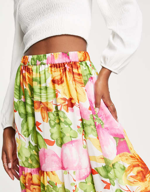 ★赤字セール／即発★BCBGeneration Floral Print Maxi Skirt ★ Stylish A-Line Floral Maxi Skirt with Elastic Waistband