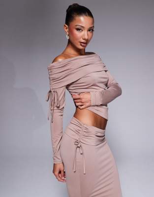 ASOS DESIGN ASOS DESIGN soft handle off shoulder ruched long sleeve top in mink-Purple