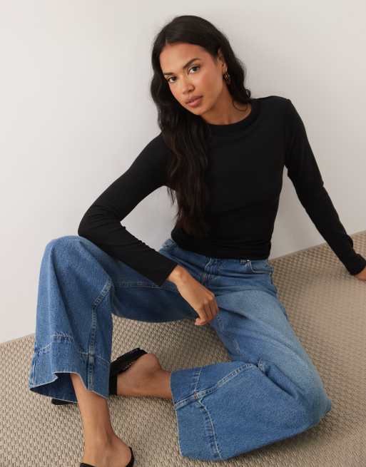 ASOS DESIGN soft long sleeve shrunken tee in black, 2 of 4