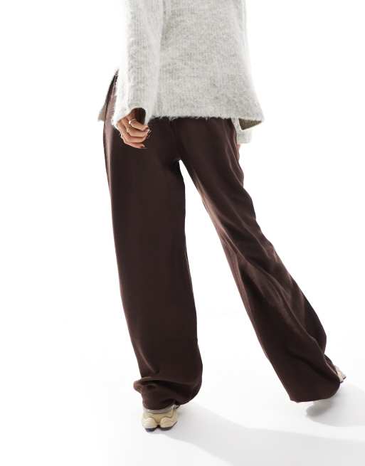 ASOS DESIGN soft tailored wide leg pull on trouser in chocolate, 4 of 5