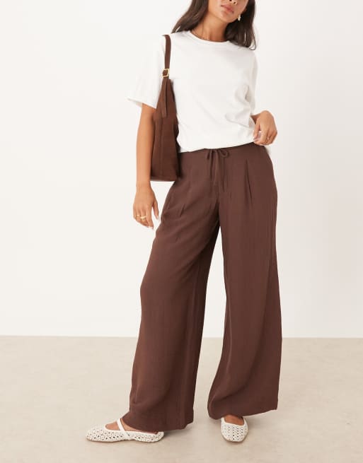 ASOS DESIGN soft texture wide leg trousers with contrast stitch in chocolate