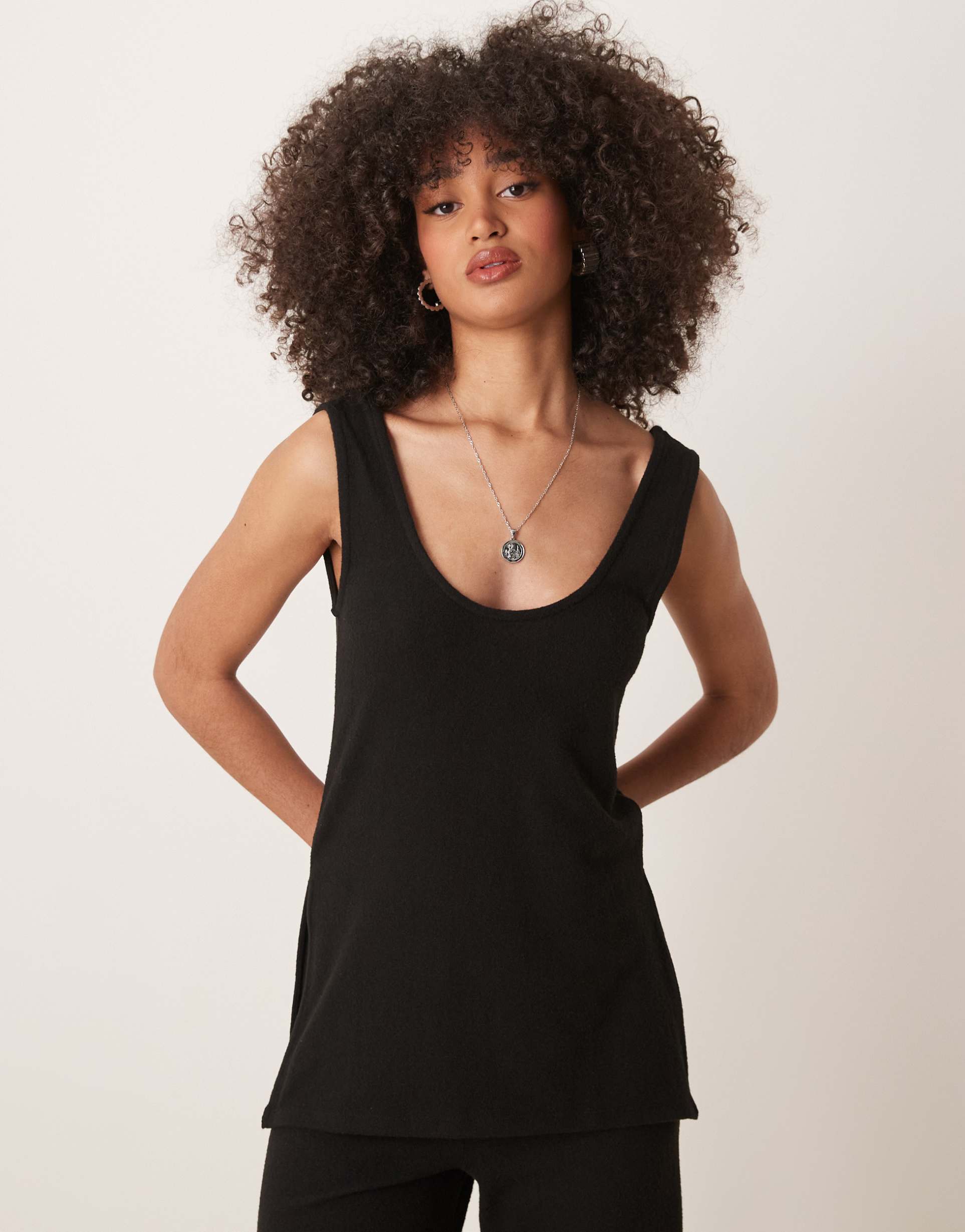 asos design soft touch scoop neck longline tank top in black - part of a set