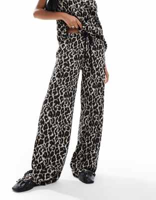 Asos Design Soft Wide Leg Pants In Leopard Print - Part Of A Set-multi