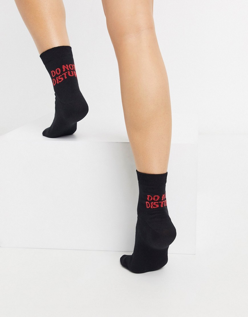 ASOS DESIGN - Sokken met Do not disturb-tekst in zwart