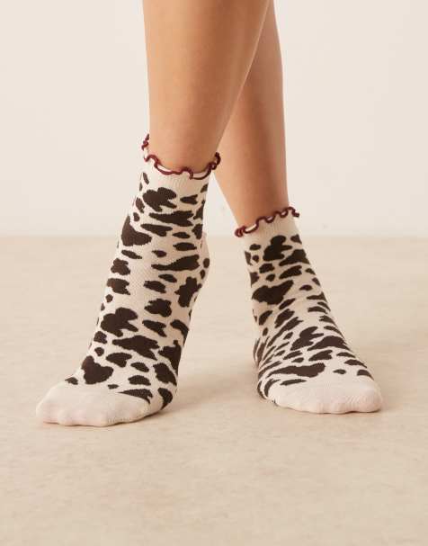 ASOS DESIGN - Sokken met koeienprint en ruches aan de bovenkant in crème en multi - view 1