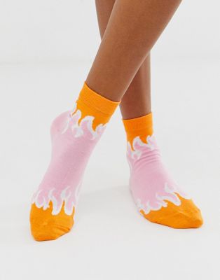 ASOS DESIGN - Sokken met pastelkleurige vlammen-Oranje