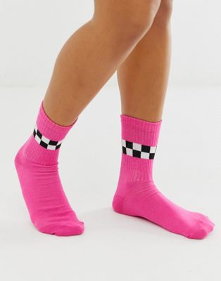 ASOS DESIGN - Sokken met zwart-wit ruit-Roze