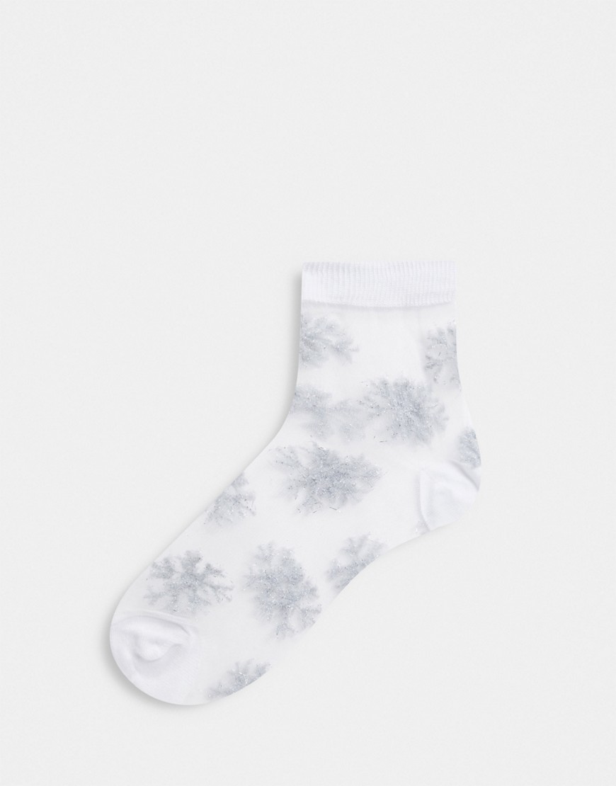 ASOS DESIGN - Sokken van mesh met sneeuwvlokken in wit