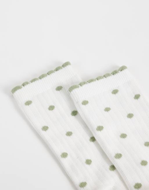 ASOS DESIGN sokker med polkaprikker i creme og oliven, 2 af 3
