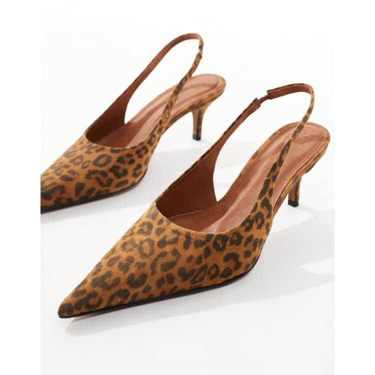 ASOS DESIGN Solo Slingback Schuhe aus hochwertigem Leder mit mittelhohem Absatz und Leopardenmuster ASOS