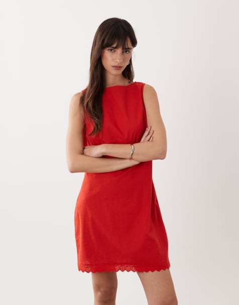 ASOS DESIGN – Sommerkleid in Minilänge in Tomatenrot mit U-Boot-Ausschnitt, geformter Brustpartie und Lochstickerei am Saum - view 1