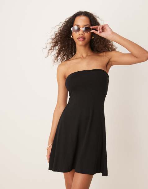 ASOS DESIGN - Sort bandeau-minikjole med kant med svaj - view 1