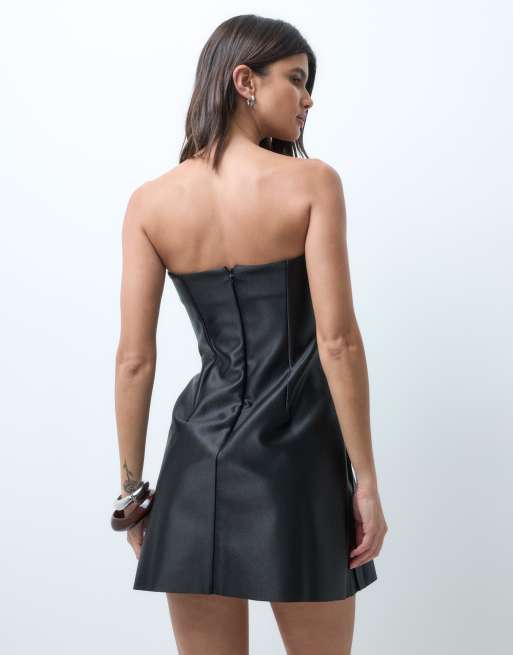 ASOS DESIGN - Sort bardot-minikjole med struktur og synlige sømdetaljer i satin, 2 af 4