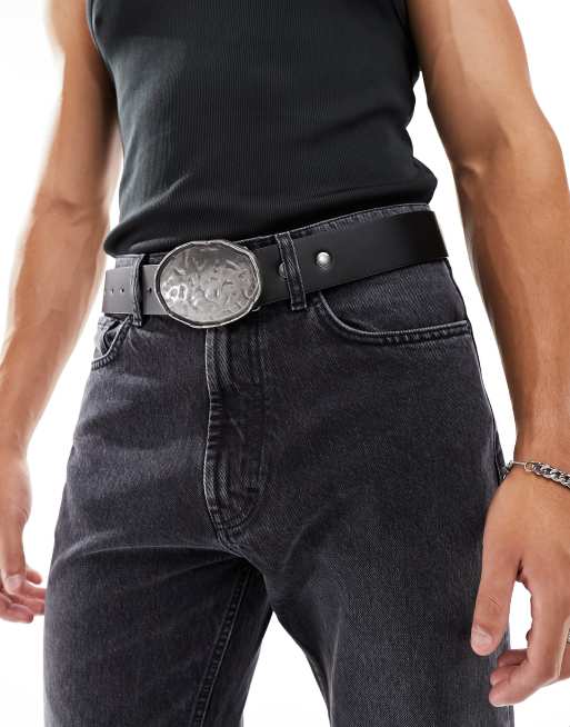 ASOS DESIGN - Sort bælte i imiteret læder med markant westernspænde