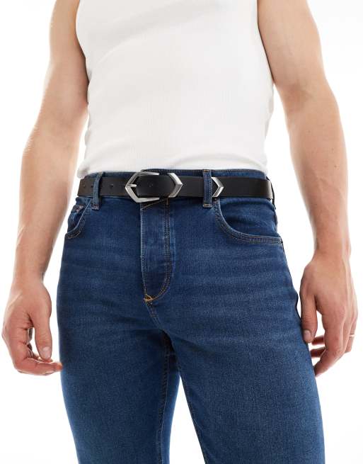 ASOS DESIGN - Sort bælte med sølvfarvet cowboyspænde i imiteret læder