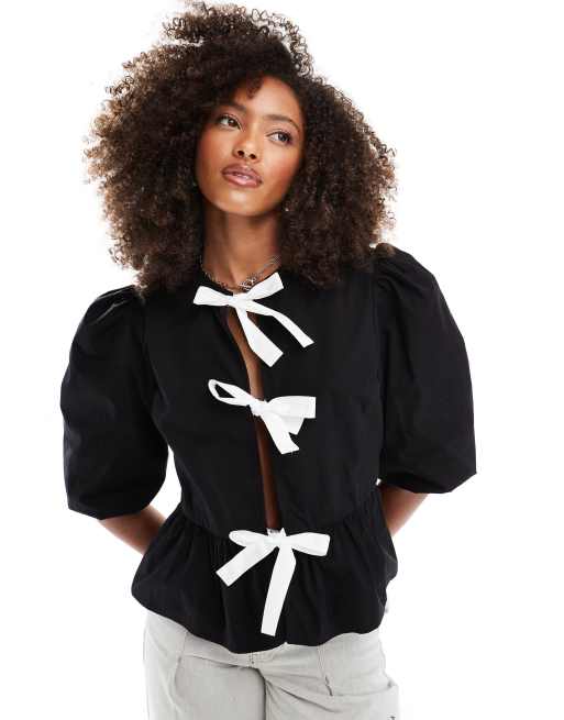 ASOS DESIGN - Sort bluse i poplin med bindebånd foran i kontrastfarve