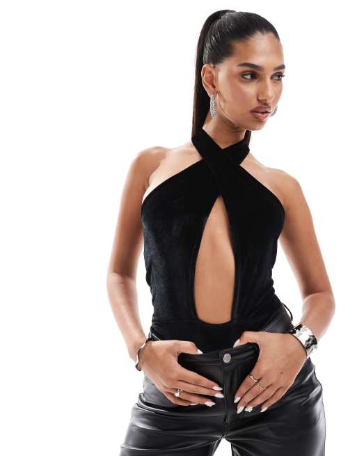 ASOS DESIGN - Sort bodystocking med halterneck, slå-om-snit og dyb udskæring i velour