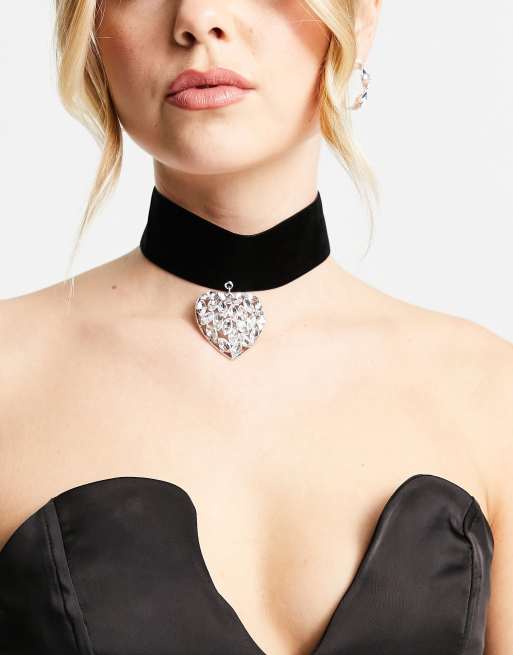 ASOS DESIGN - Sort chokerhalskæde med hjerteformet krystalvedhæng
