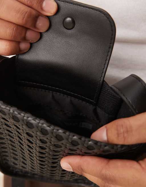 ASOS DESIGN - Sort crossbody-taske i imiteret læder med rattan-finish, 3 af 4
