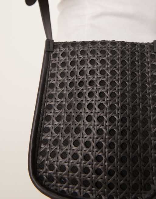 ASOS DESIGN - Sort crossbody-taske i imiteret læder med rattan-finish, 4 af 4