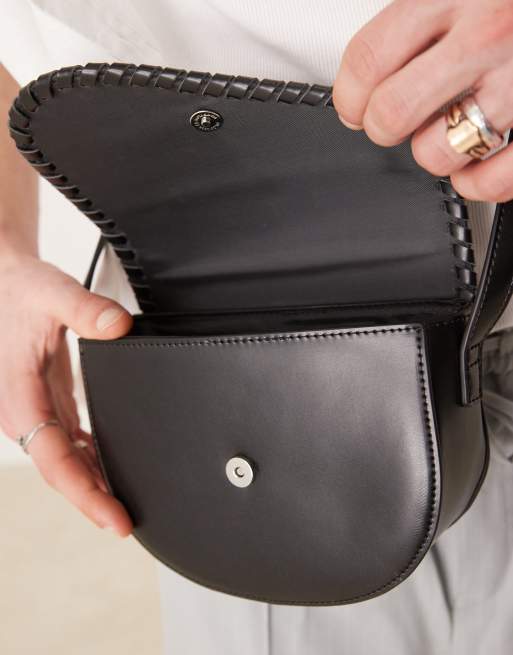 ASOS DESIGN - Sort crossbody-taske i imiteret læder med syningsdetaljer, 2 af 4