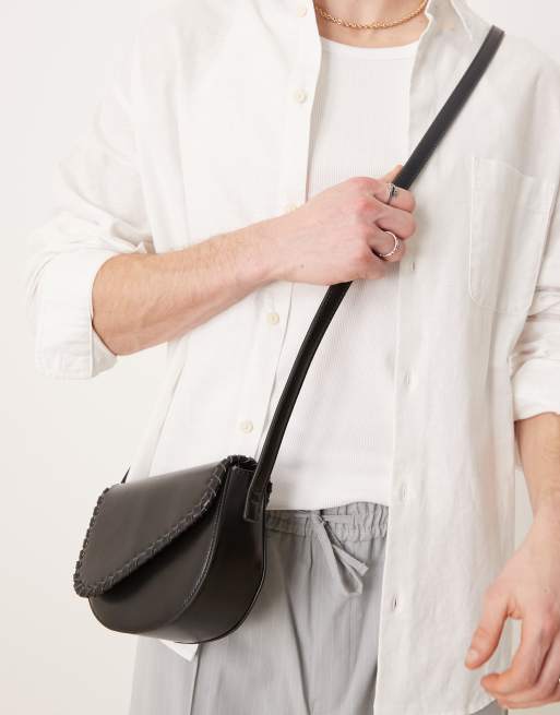 ASOS DESIGN - Sort crossbody-taske i imiteret læder med syningsdetaljer, 3 af 4