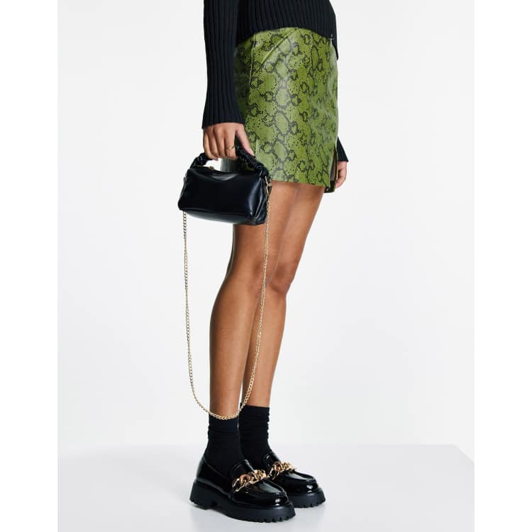 Sort crossbody-taske med rynket hank øverst og aftagelig kæderem | ASOS