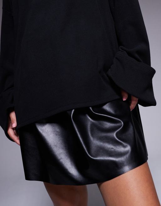 ASOS DESIGN - Sort lagdelt 2-i-1-minikjole i PU med strikket trøje, 4 af 4