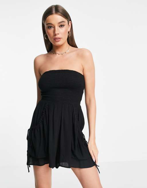 ASOS DESIGN - Sort løstsiddende stropløs playsuit i rayon-krølstof
