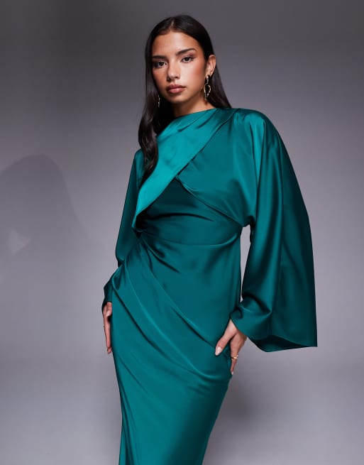 ASOS DESIGN - Sort maxikjole med skråsnit, slå-om-detalje foran og flagermusærmer i satin, 3 af 4