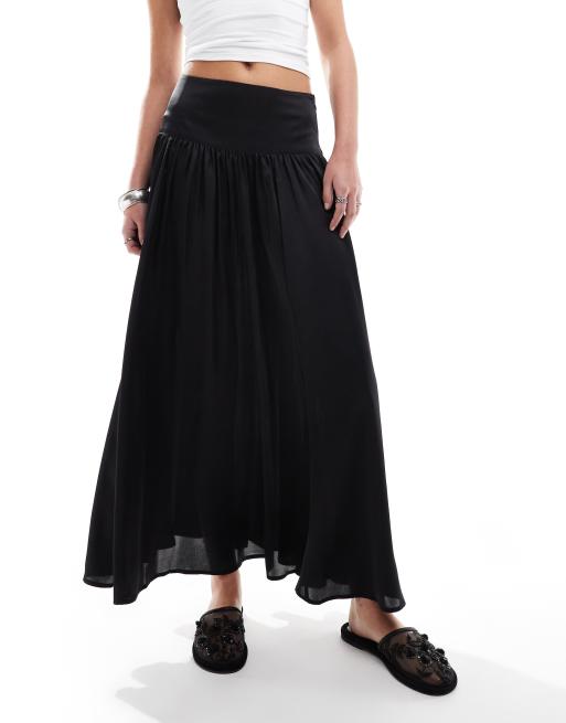 ASOS DESIGN - Sort maxinederdel med sænket talje i satin, 4 af 5
