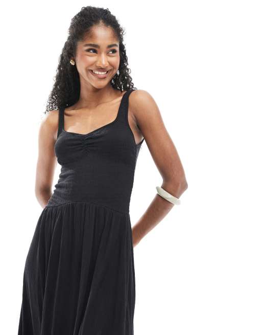 ASOS DESIGN - Sort midikjole med hjerteformet hals i krølstof, 2 af 4