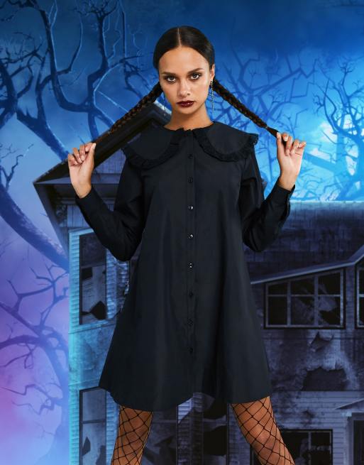 ASOS DESIGN - Sort mini-skjortekjole med knapper, broderiflæser og Peter Pan-krave