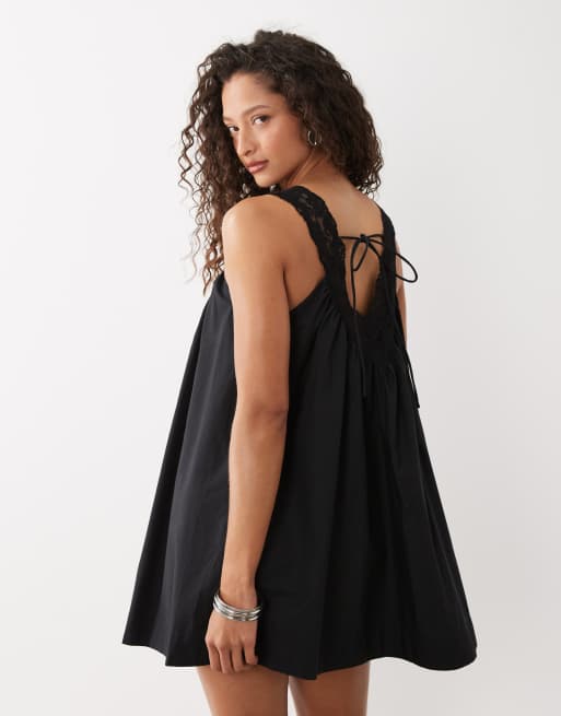 ASOS DESIGN - Sort mini-sundress med V-hals, smock-snit og blondeoverlag i poplin , 4 af 4