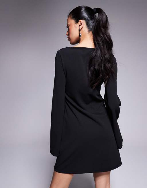 ASOS DESIGN - Sort minikjole i materiale i scuba-stil med lange trompetærmer samt dobbeltlomme, 4 af 4
