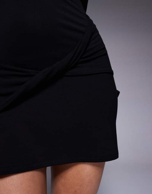 ASOS DESIGN - Sort minikjole med dyb rund halsudskæring, lange ærmer og snoet nederdel, 4 af 4