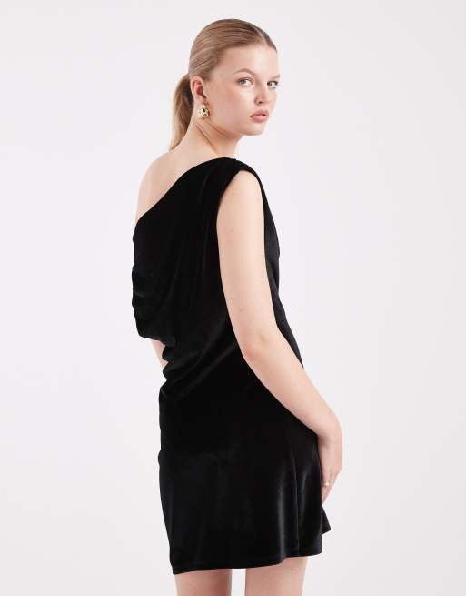 ASOS DESIGN - Sort minikjole med oneshoulder-snit og draperinger i velour, 3 af 4