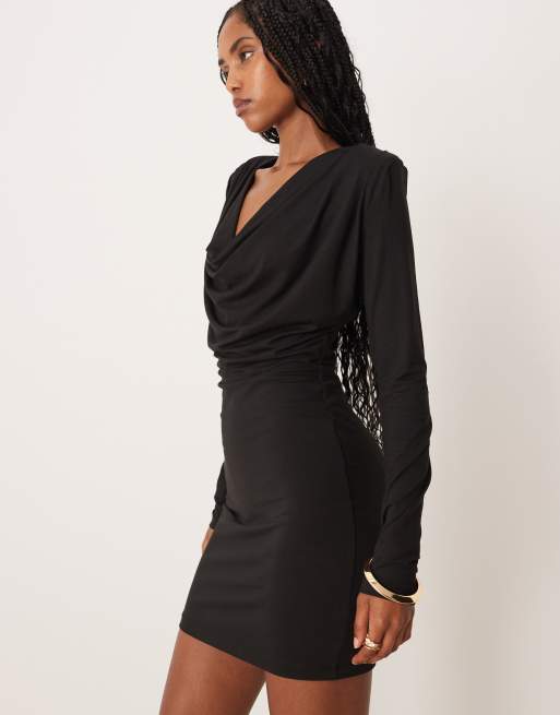 ASOS DESIGN - Sort minikjole med skulderpuder og vandfaldsudskæring, 4 af 4