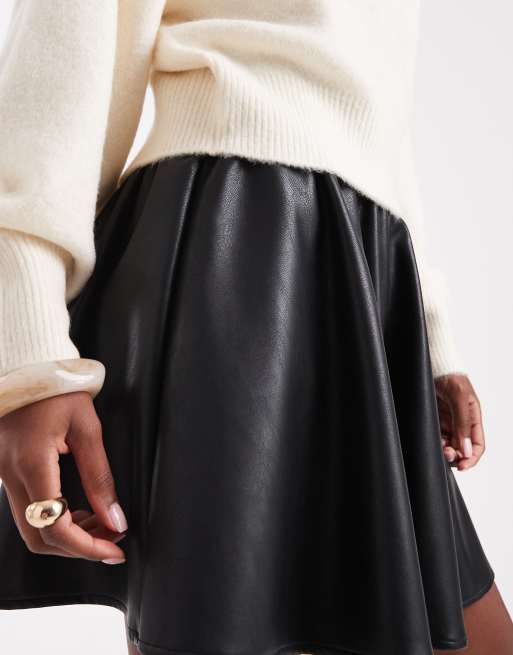 ASOS DESIGN - Sort mininederdel i imiteret læder med voluminøs detalje, 5 af 5