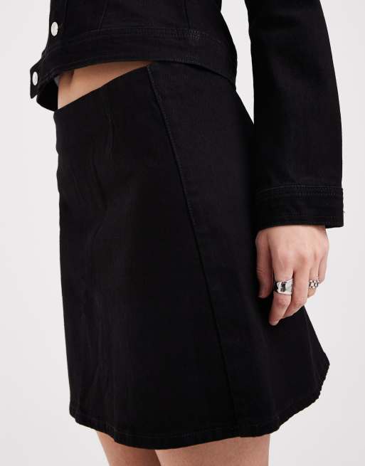 ASOS DESIGN - Sort mininederdel med lav talje og svaj i denim - Del af sæt, 4 af 5