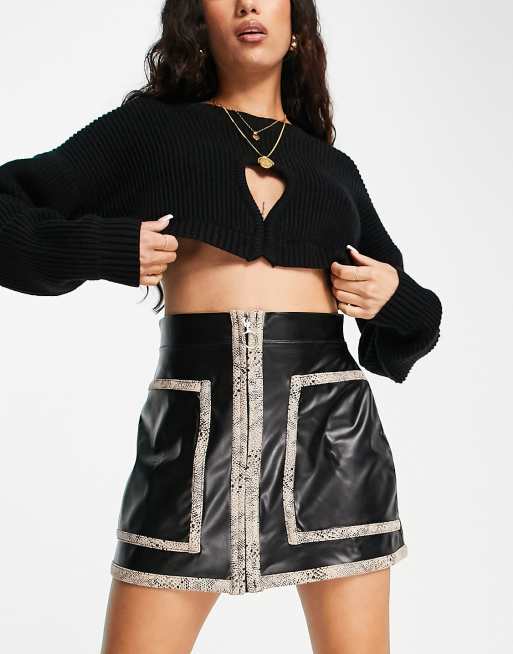 ASOS DESIGN - Sort mininederdel med lynlås og slangeprint i læderlook 