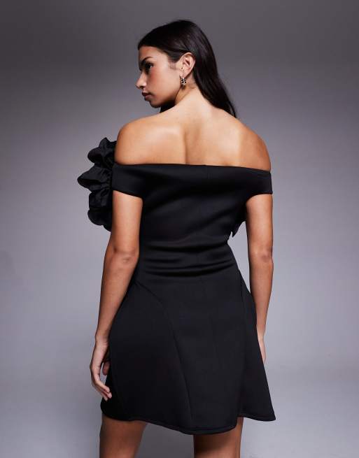 ASOS DESIGN - Sort offshoulder-minikjole med lanterneformet skørt og pyntebuketter på livstykket, 4 af 4