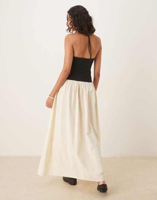 ASOS DESIGN - Sort og hvid maxikjole med halterneck, sænket talje og farveblokke, 4 af 4